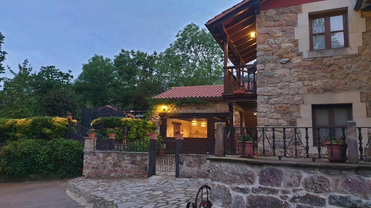 Casa Rural Caborzal Renedo De Cabuerniga 外观 照片