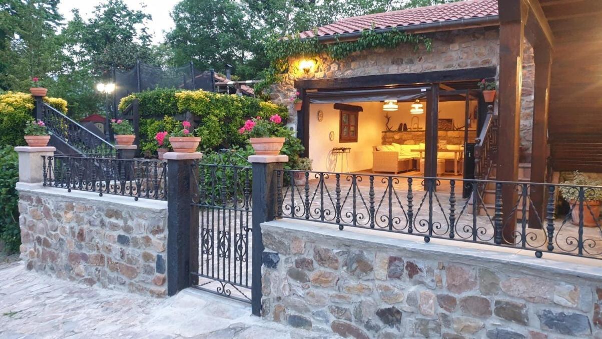 Casa Rural Caborzal Renedo De Cabuerniga 外观 照片