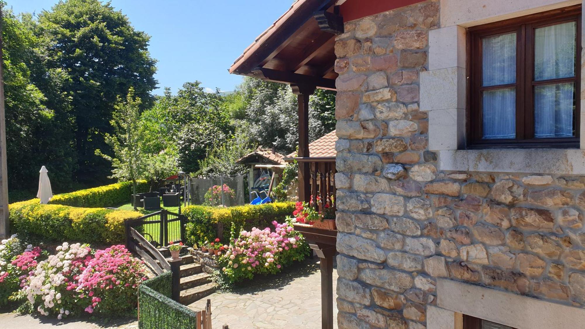 Casa Rural Caborzal Renedo De Cabuerniga 外观 照片