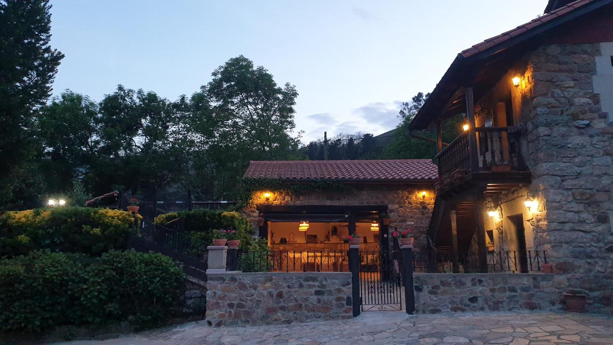 Casa Rural Caborzal Renedo De Cabuerniga 外观 照片
